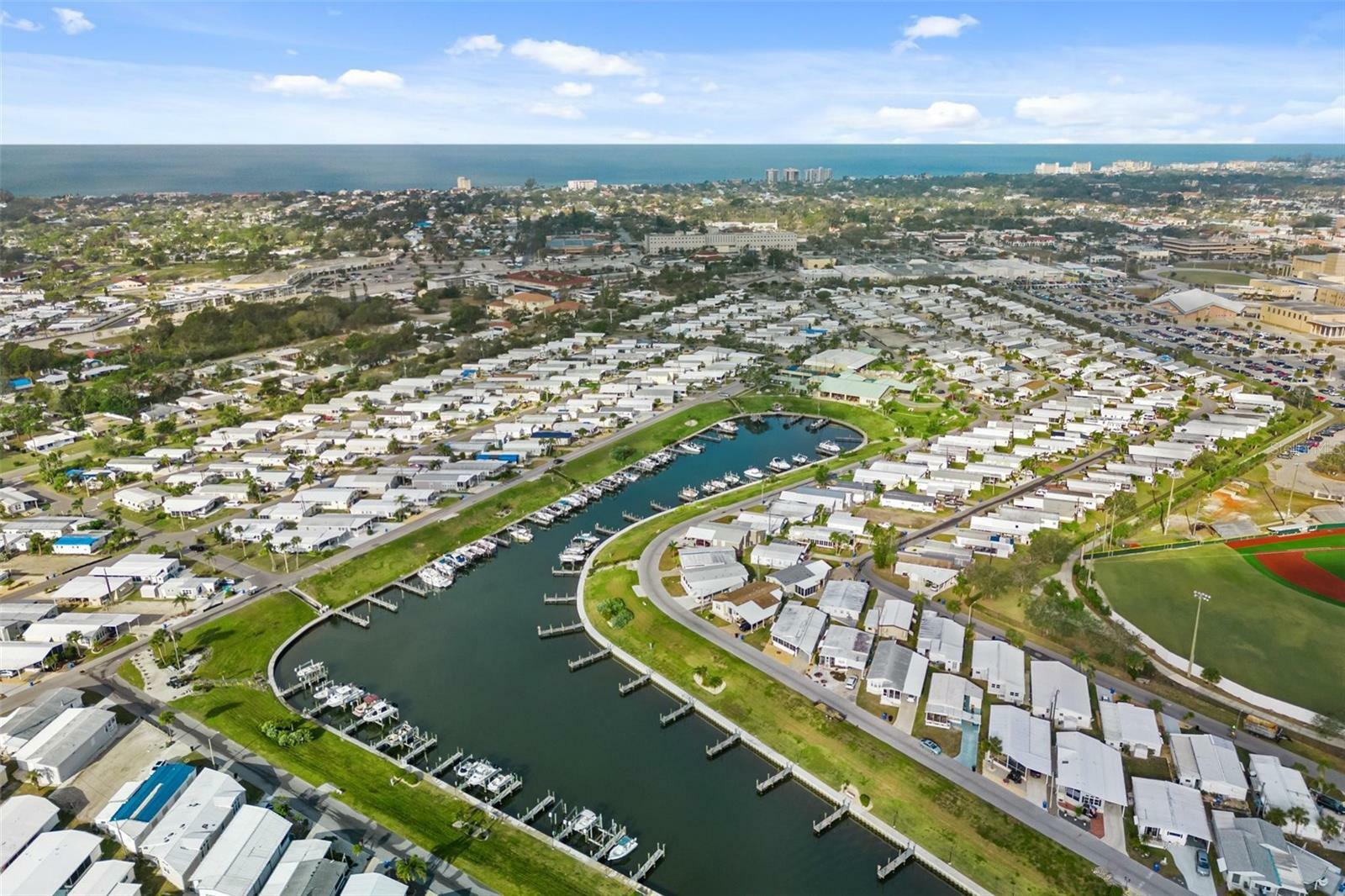 Property Photo: 603 S Waterway FL 34285