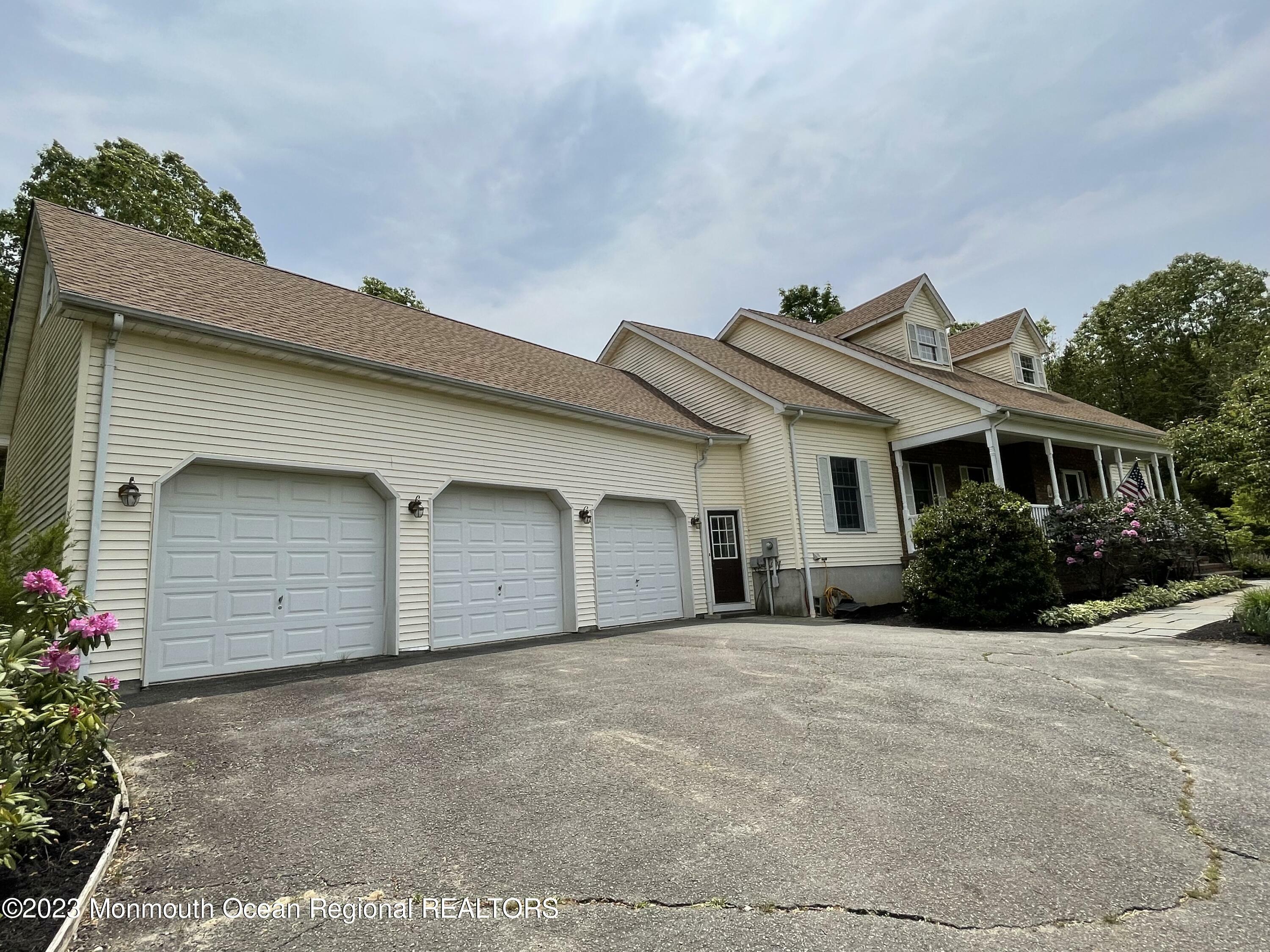 Property Photo:  10 Meirs Road  NJ 08501 
