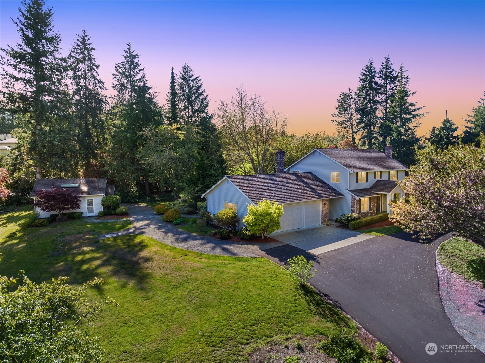 Property Photo:  13207 NE 66 Street  WA 98033 