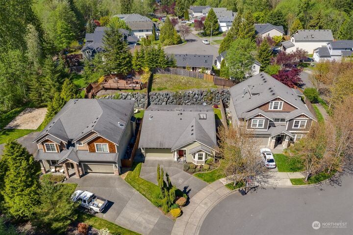 Property Photo:  506 125th Avenue NE  WA 98258 