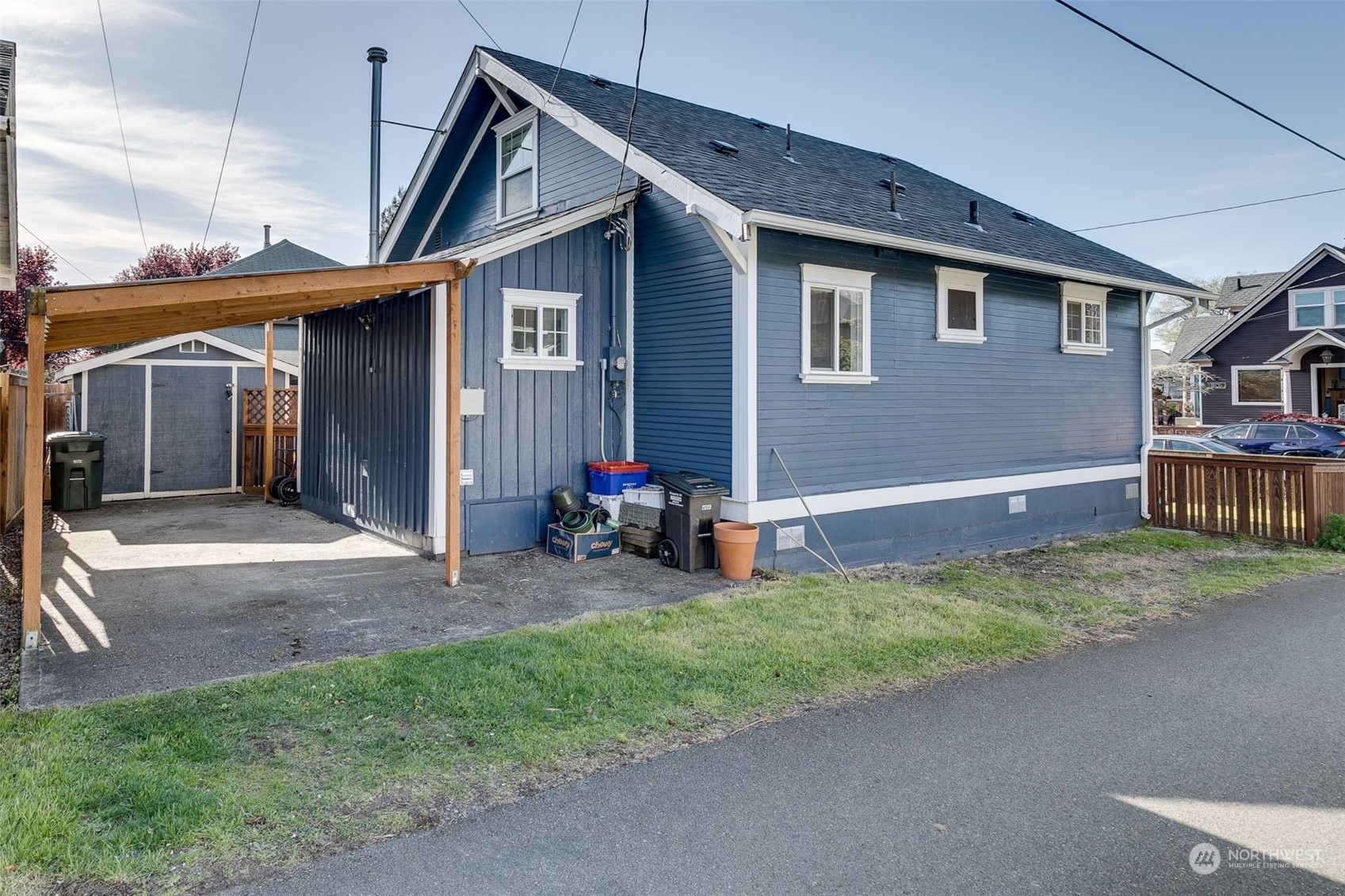 Property Photo:  1510 17th Street  WA 98201 