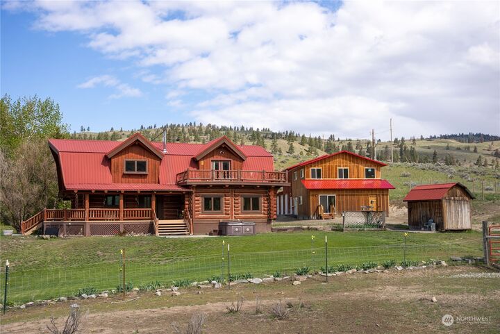 Property Photo: 978 Highway 20 WA 98855