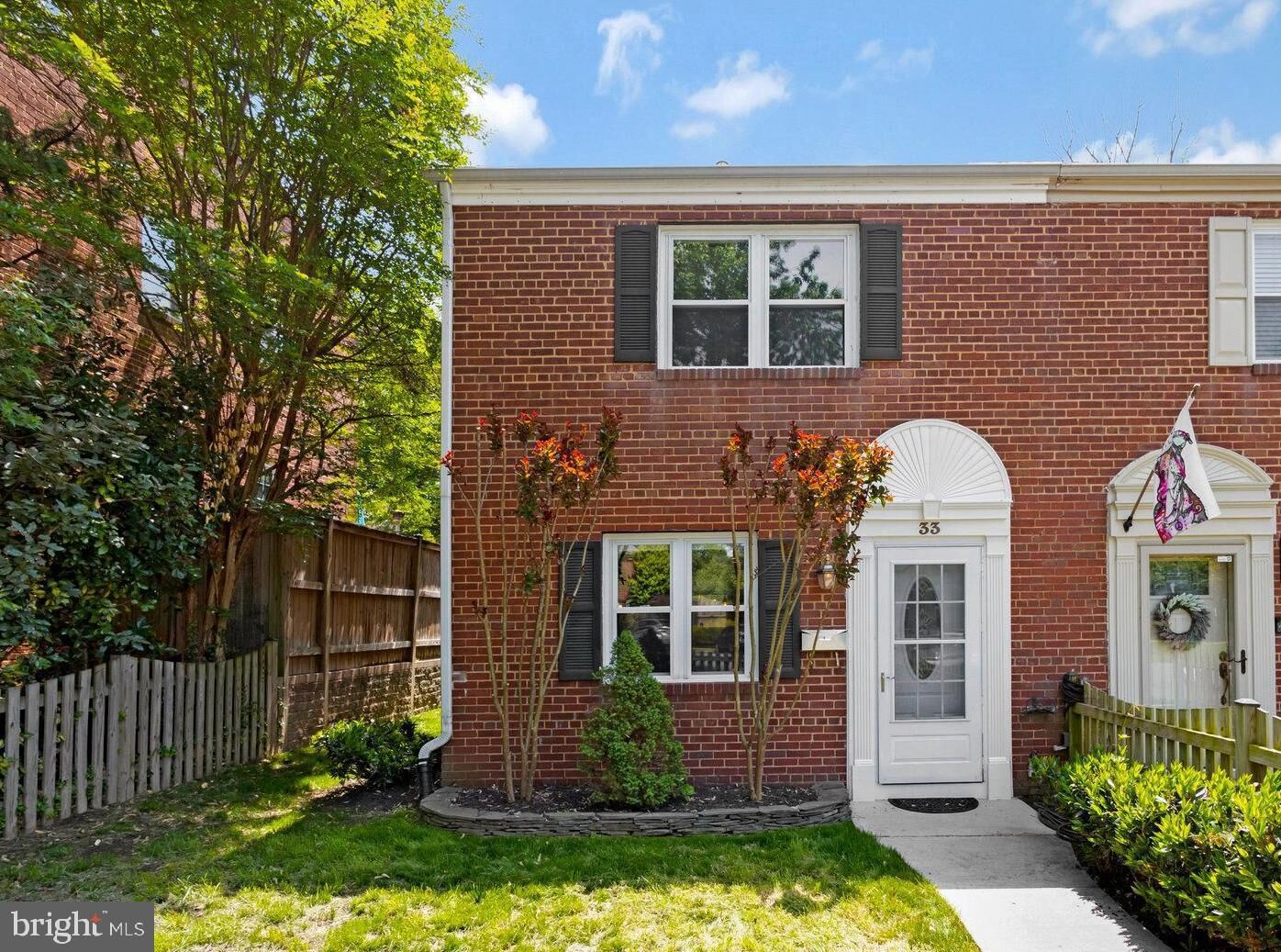 Property Photo:  33 Mount Vernon Avenue  VA 22301 