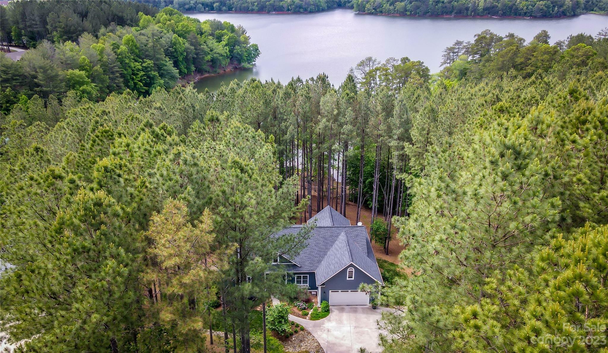 Property Photo: 2056 Pocahontas Place NC 28612