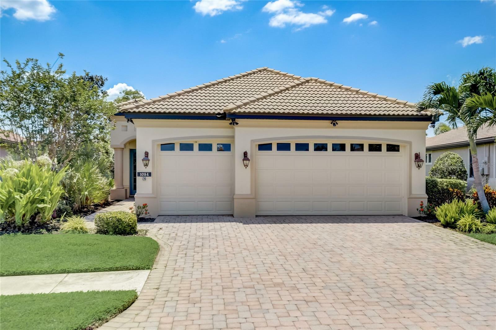 Property Photo: 1054 Ancora Boulevard FL 34275