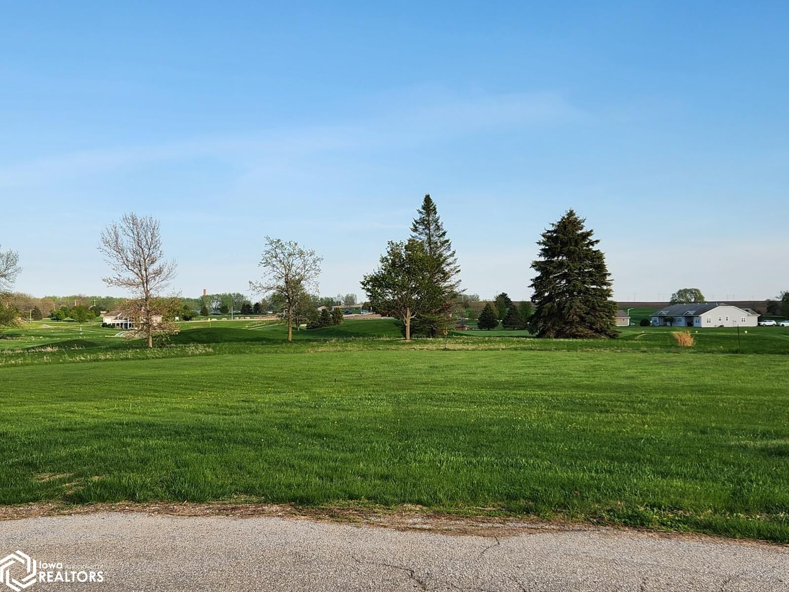 Property Photo: 602 Claydigger Run IA 50475