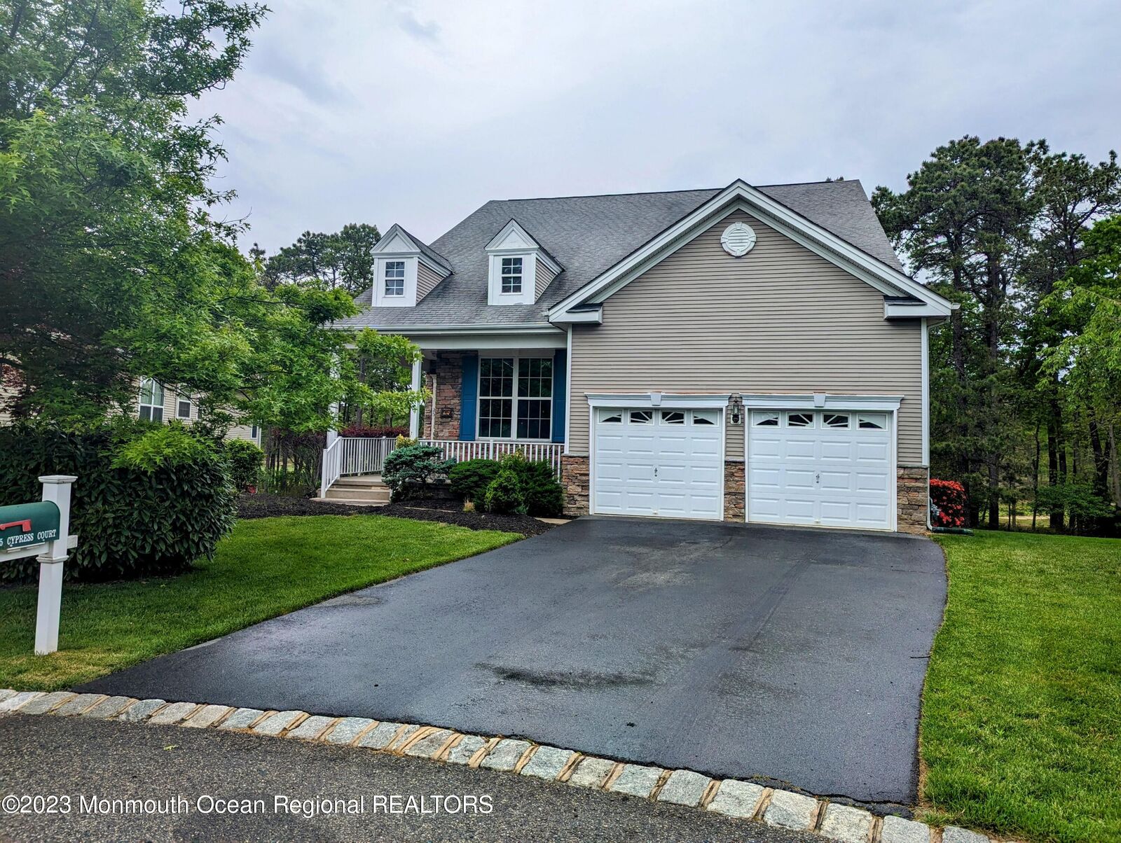 Property Photo:  25 Cypress Court  NJ 08087 