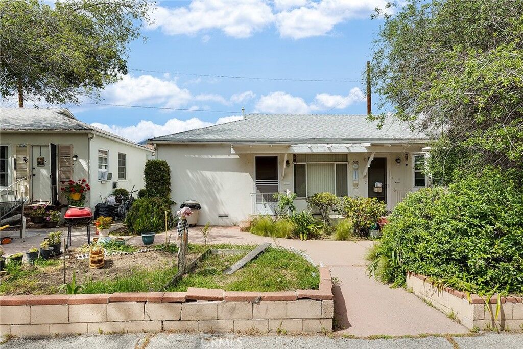 Property Photo:  72 El Nido Avenue  CA 91107 