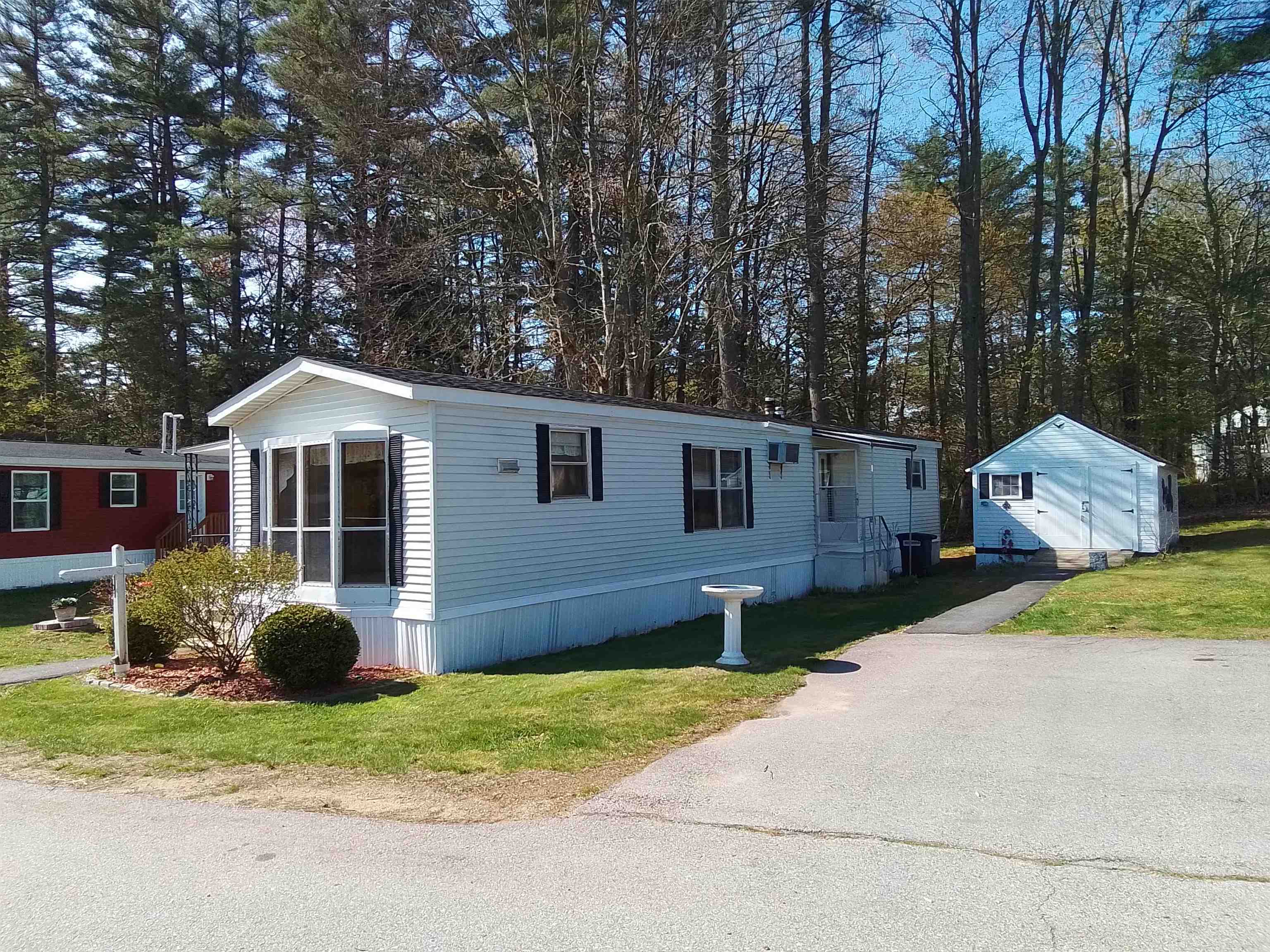 Property Photo: 22 Queen'S Lane NH 03234