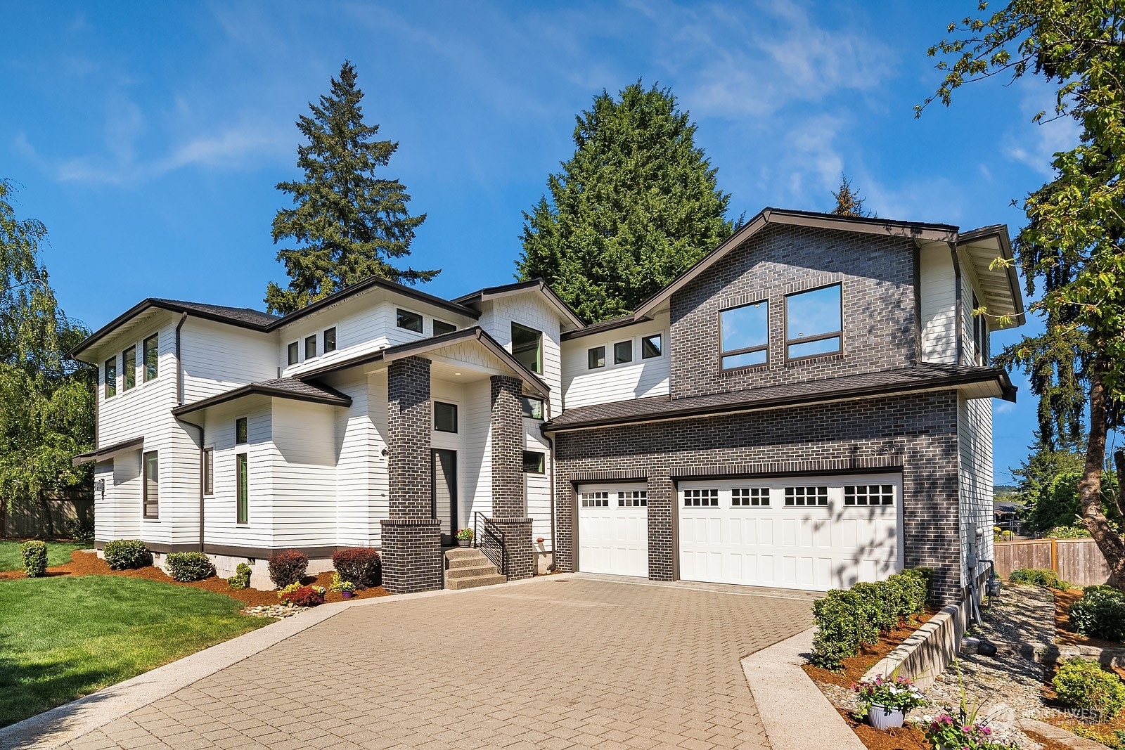 Property Photo: 3250 112th Avenue SE WA 98004