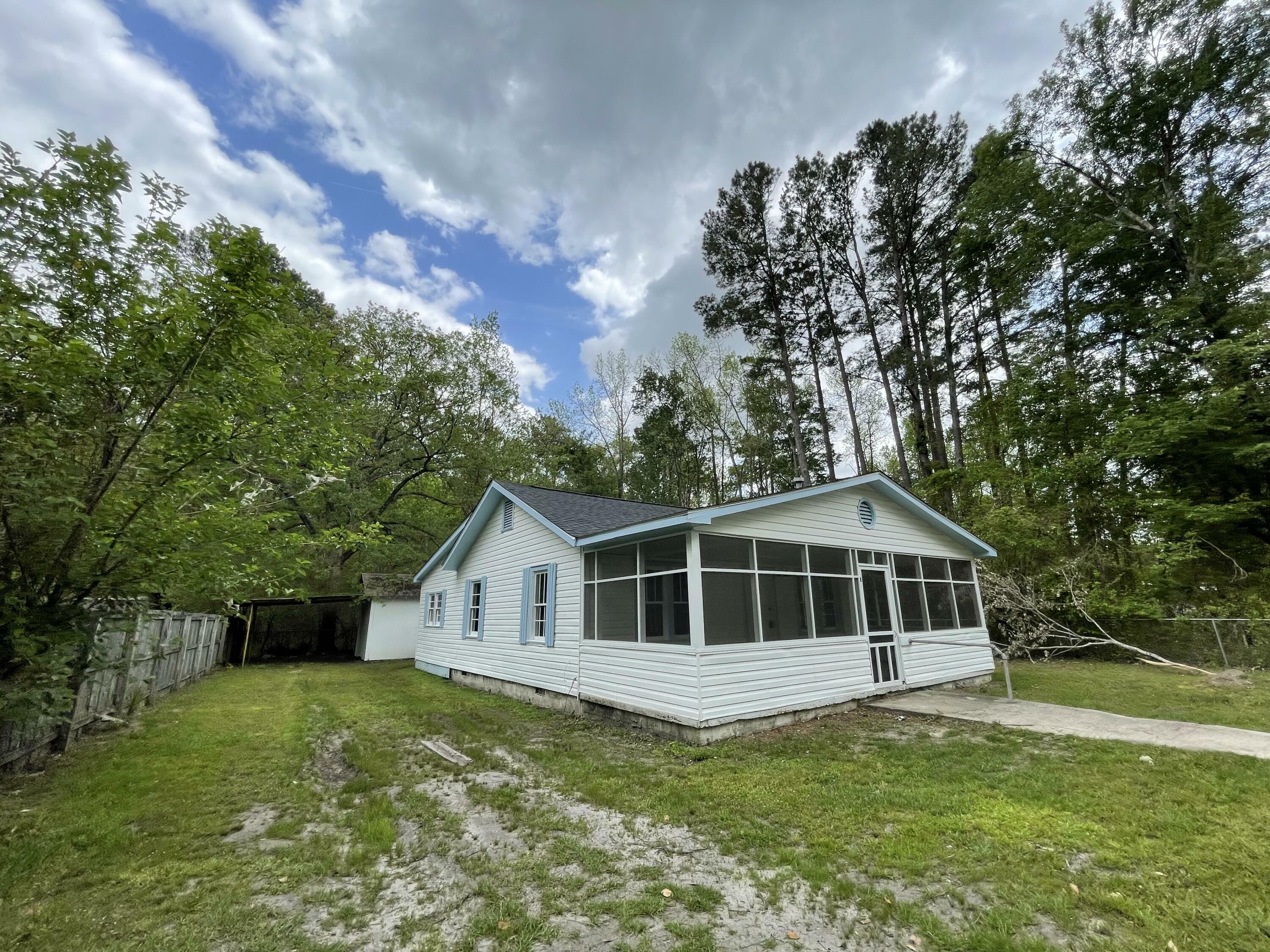 Property Photo:  212 Hickory Street  SC 29488 