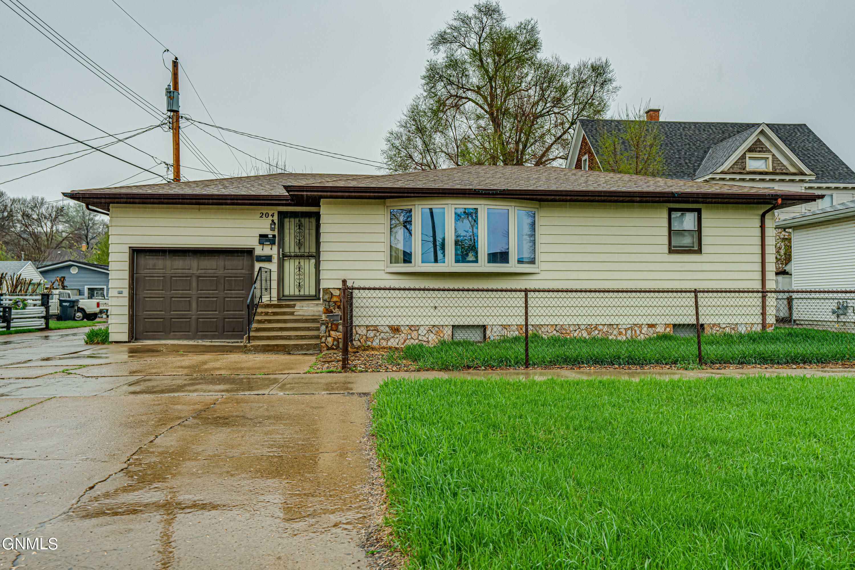 Property Photo:  204 3rd Street NW  ND 58554 