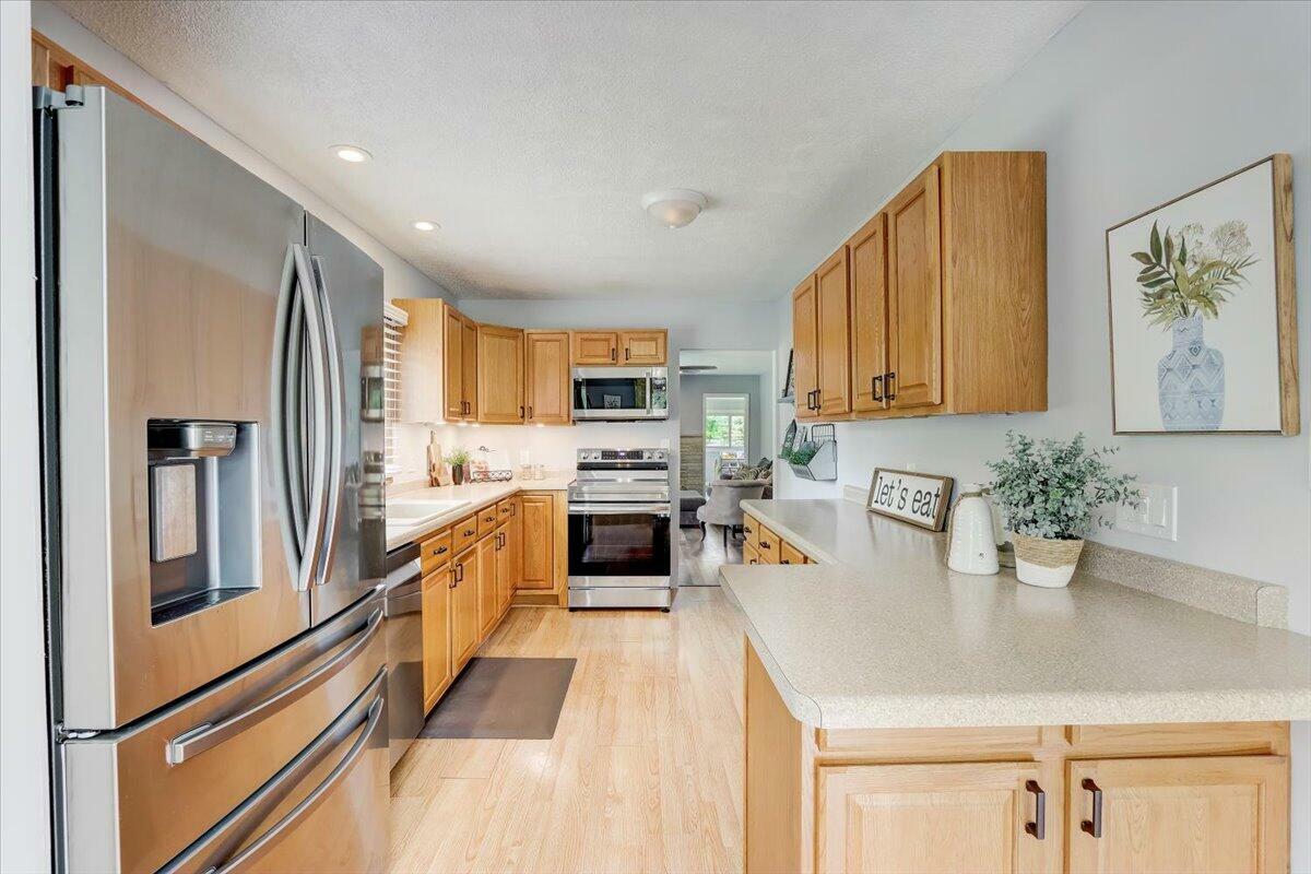 Property Photo: 314 Scenic Rd WI 53017