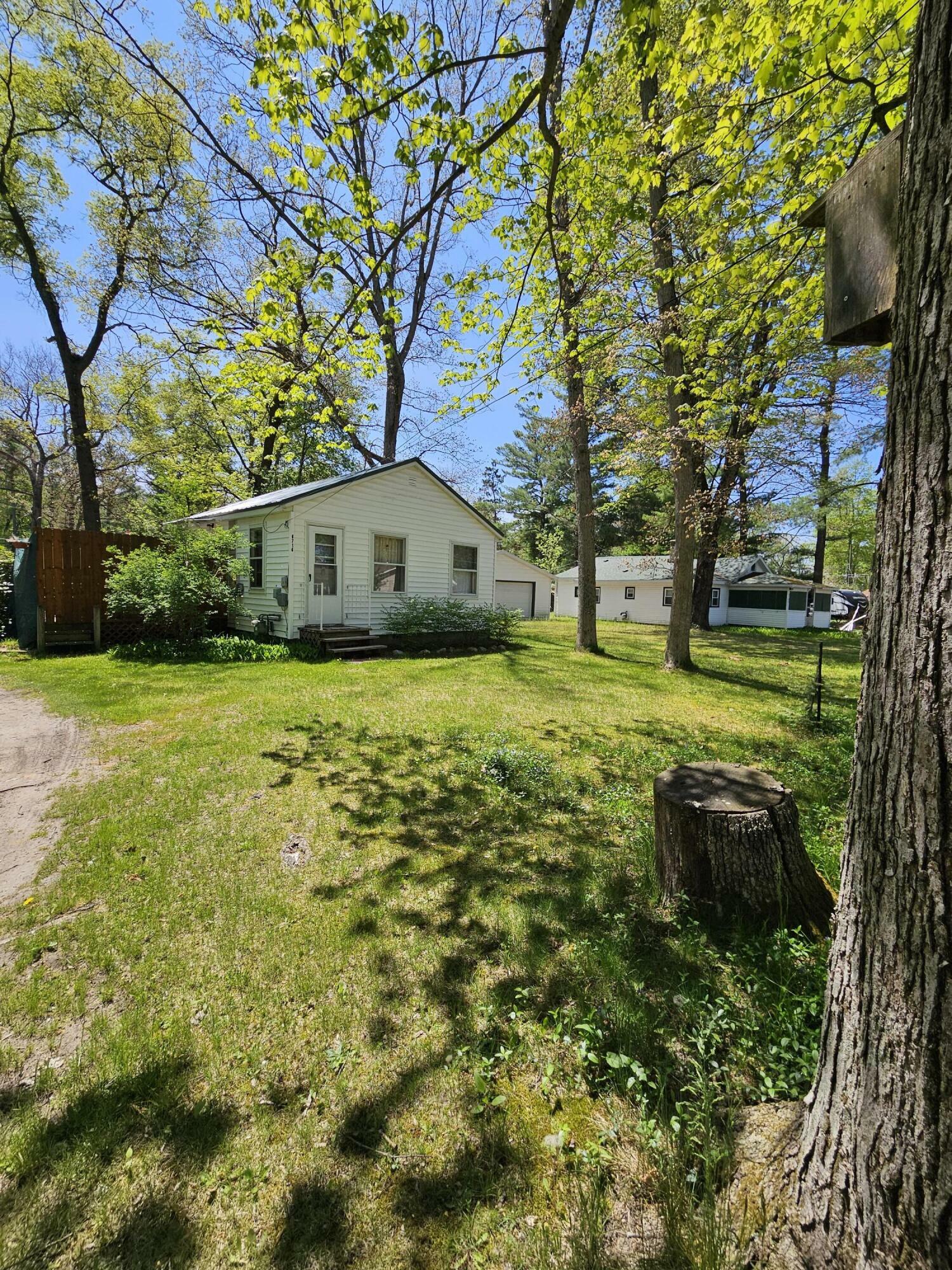 Property Photo:  6716 Chapman Avenue  MI 49337 