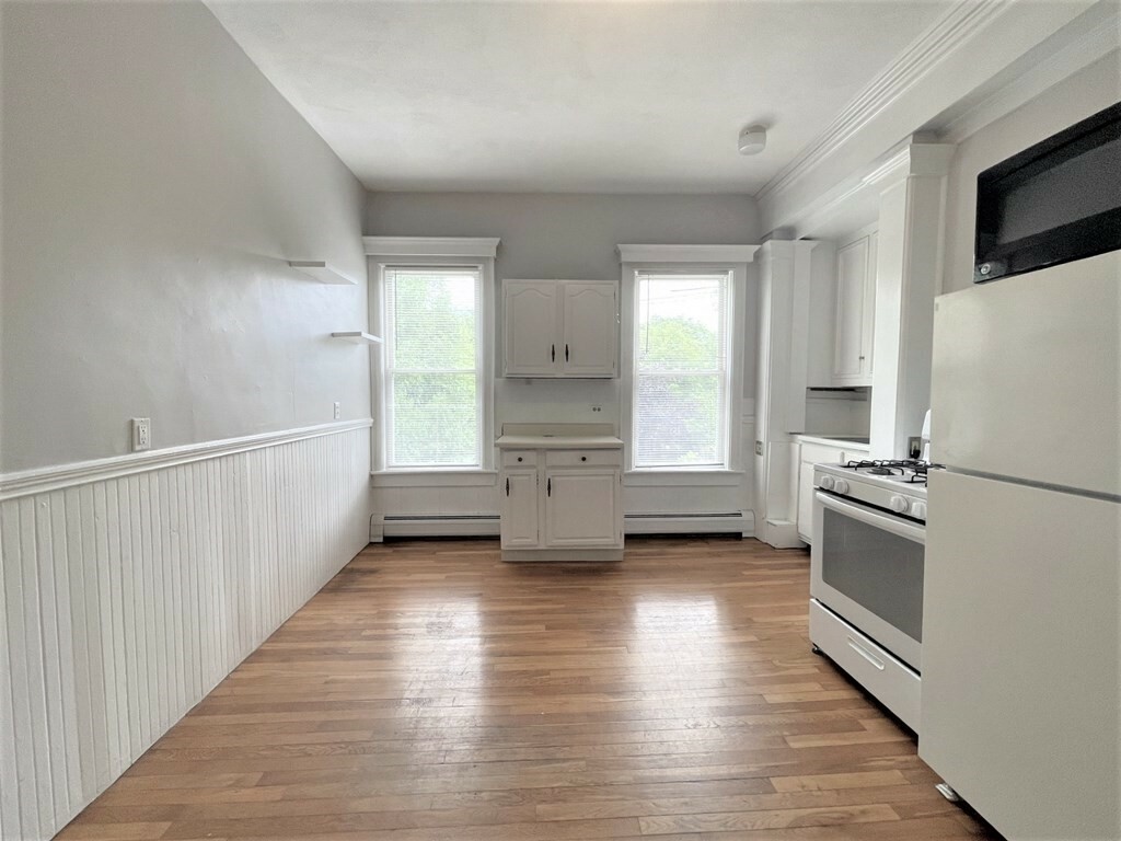 Property Photo: 1 Cedar Sq 2 MA 02140