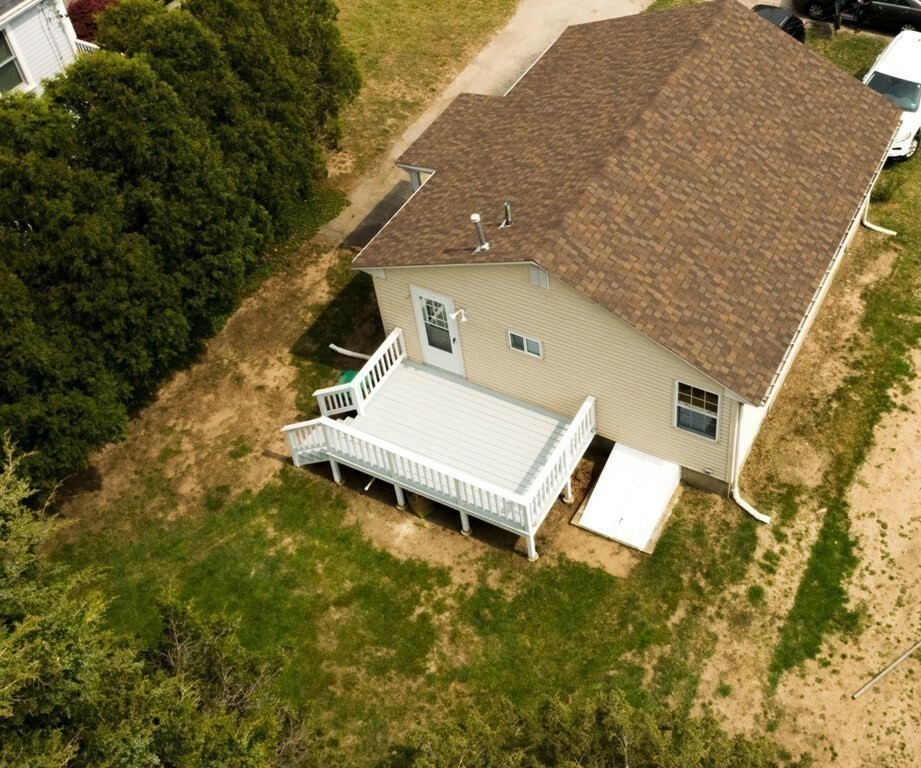 Property Photo: 18 Breakwater Ct MA 02050