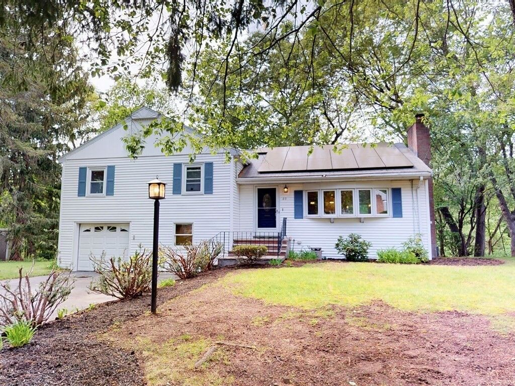 Property Photo:  89 Rolling Lane  MA 02492 