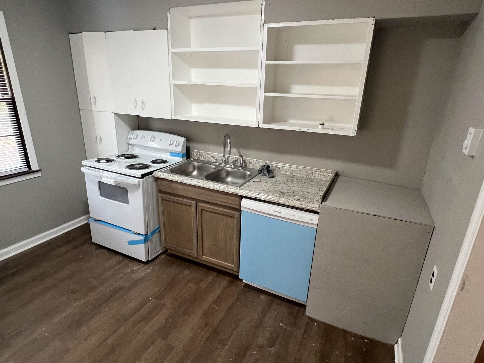 Property Photo:  506 Lake Avenue  VA 23390 