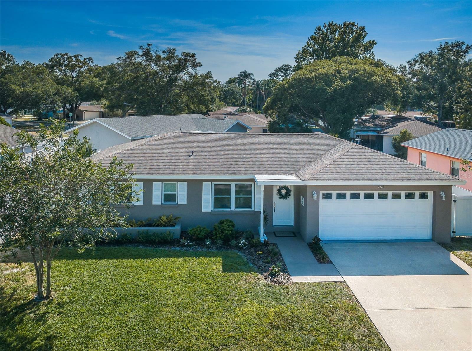 Property Photo: 755 Green Valley Road FL 34683