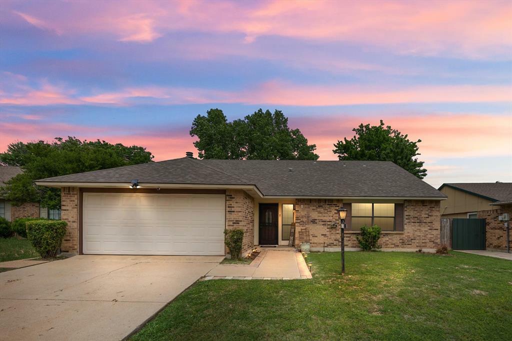 Property Photo: 4017 Shagbark Street TX 76137