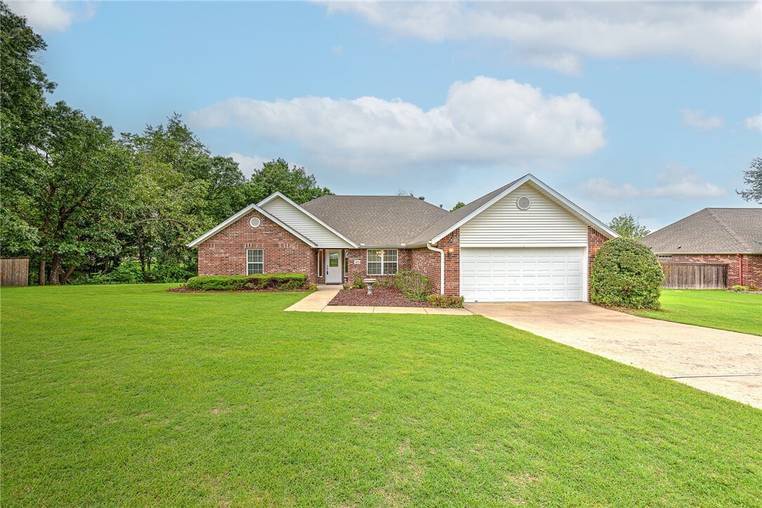 Property Photo: 889 Hillcroft Terrace AR 72718