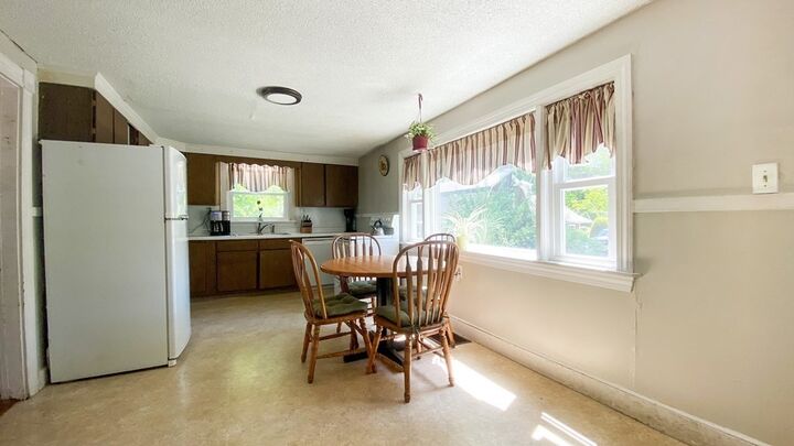 Property Photo: 96 Pond St MA 02067