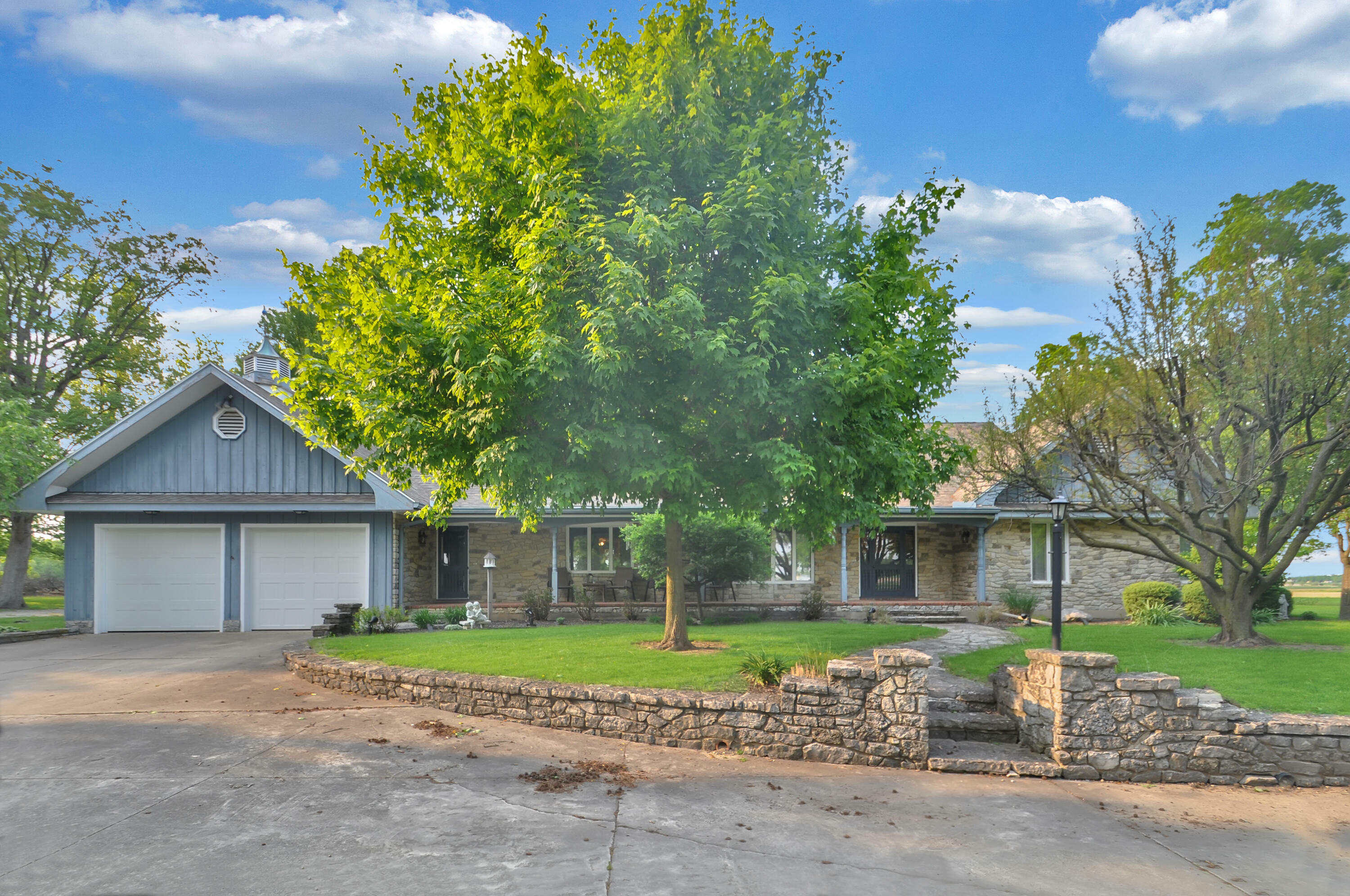8894 Murphy Road  Versailles OH 45380 photo