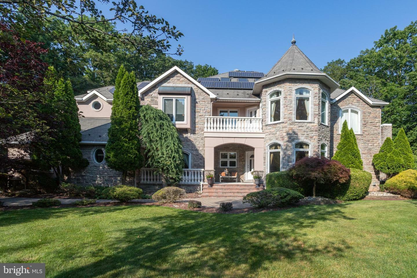 Property Photo: 2 Graham Pl NJ 08535