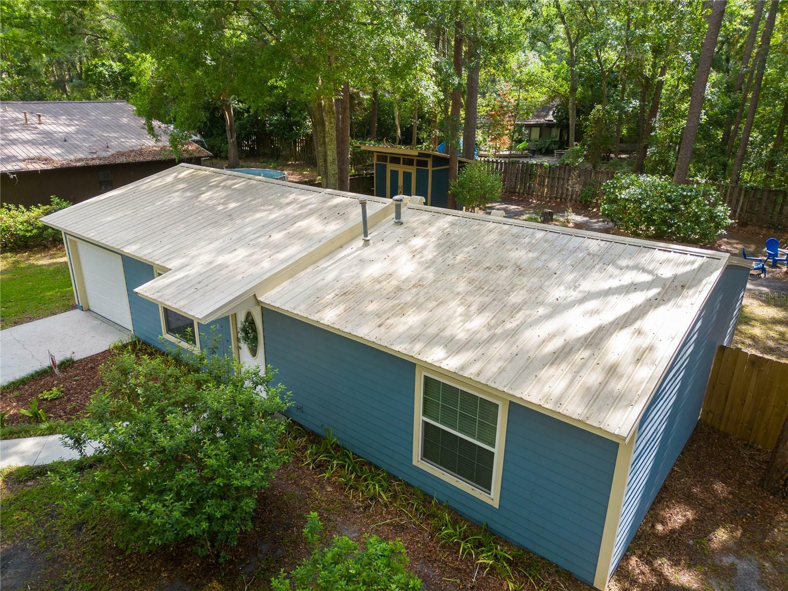 Property Photo:  4301 NW 25th Terrace  FL 32605 