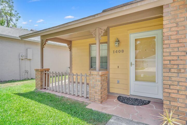 Property Photo: 1408 Auburn Green Loop FL 32792