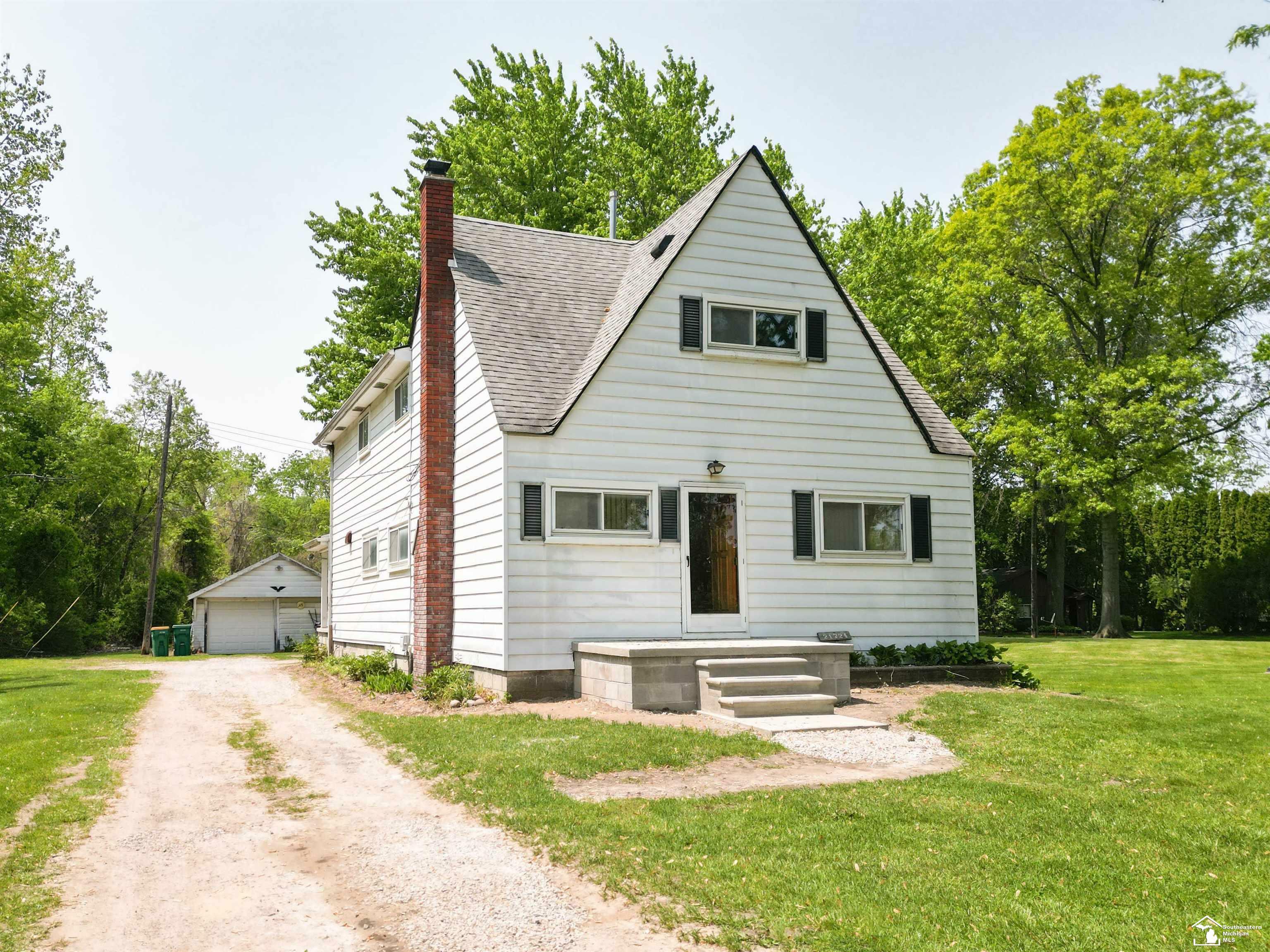 Property Photo:  21724 Huron River Drive  MI 48164 