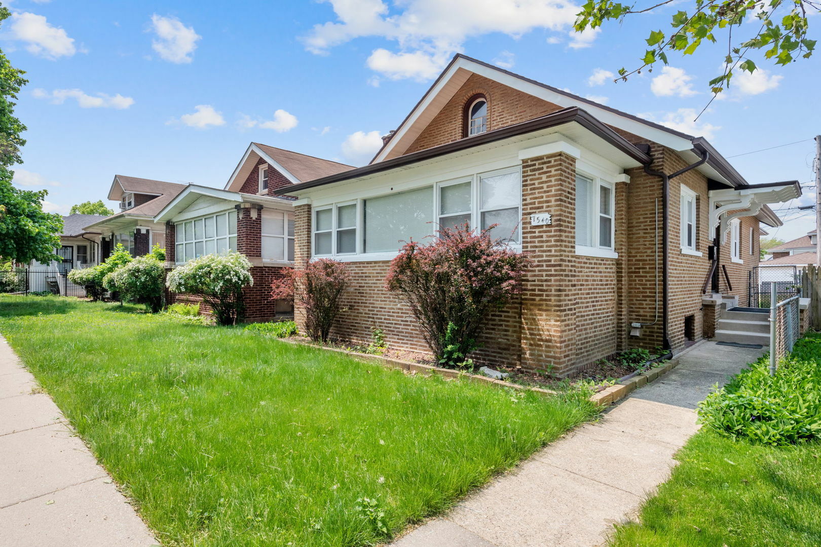 Property Photo:  7540 S Oglesby Avenue  IL 60649 