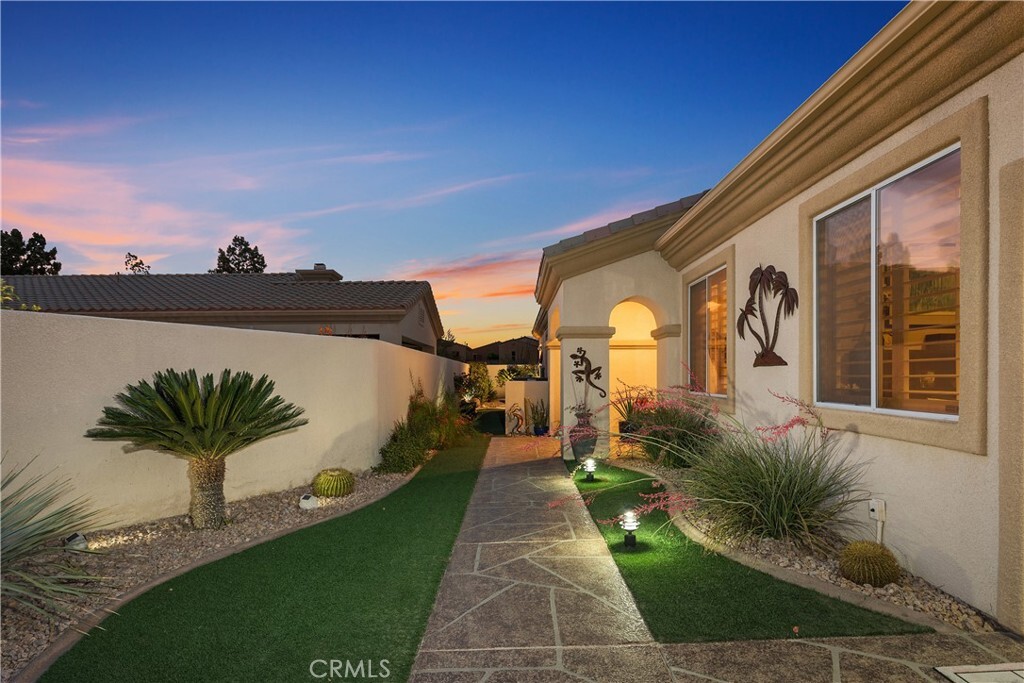 Property Photo: 75750 Heritage W CA 92211