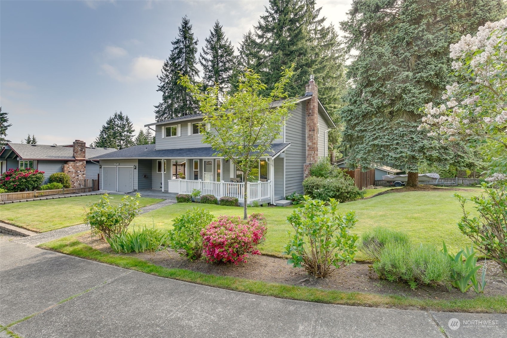 Property Photo: 21405 2nd Avenue SE WA 98021