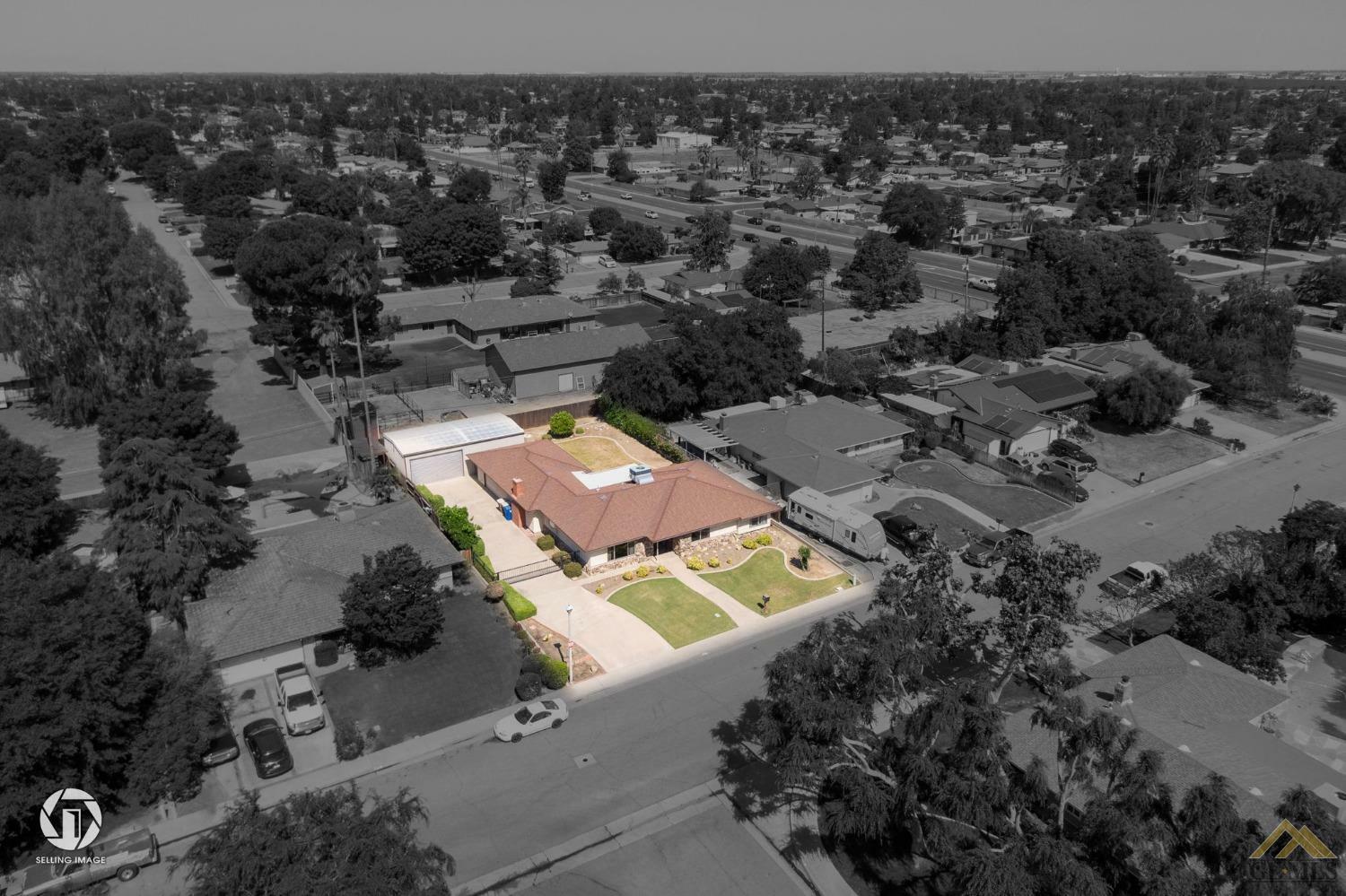 Property Photo: 5801 Pryor Street CA 93308