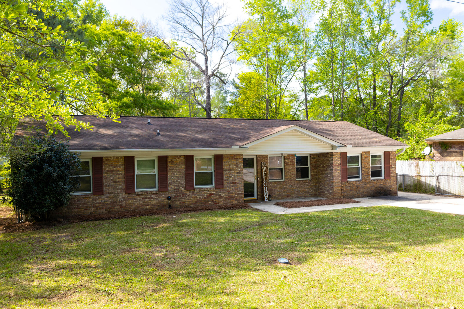 Property Photo: 205 Owens Drive SC 29485