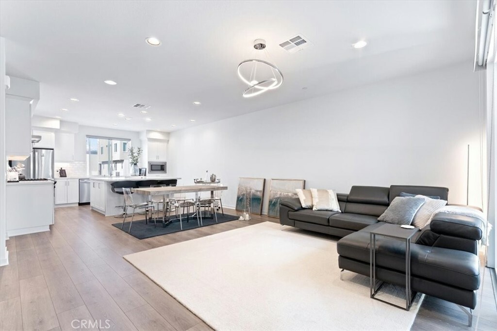Property Photo: 172 Novel CA 92618