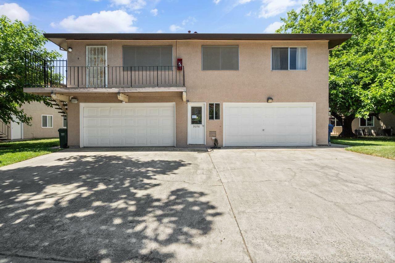 Property Photo:  9098 Pinata Way 4  CA 95826 