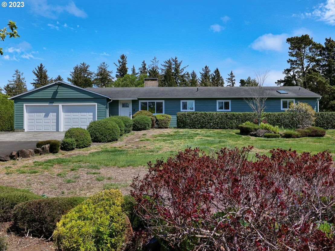 Property Photo:  4657 Highway 101  OR 97138 