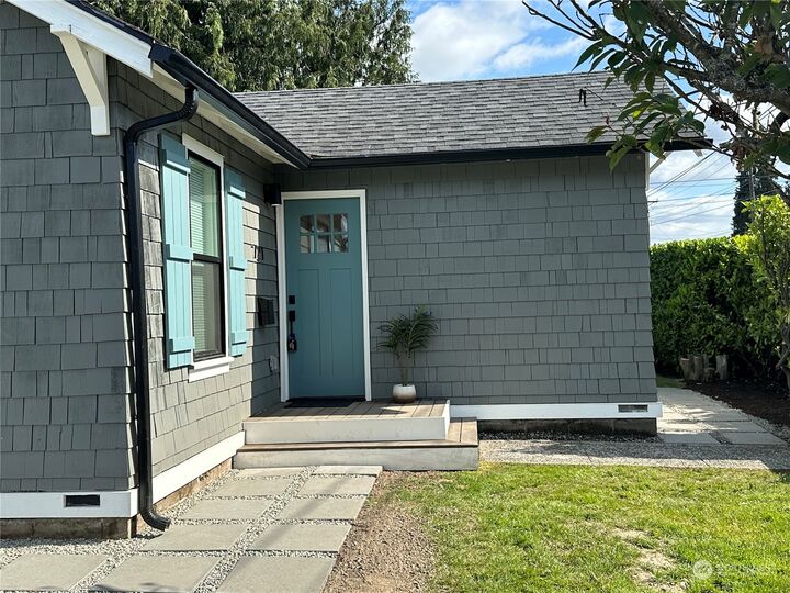 House for sale in 721 N Stevens, WA 98406