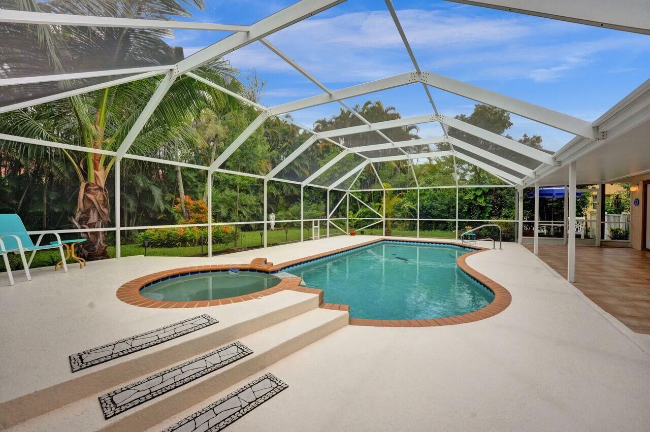 Property Photo:  5154 Oak Hill Road  FL 33484 