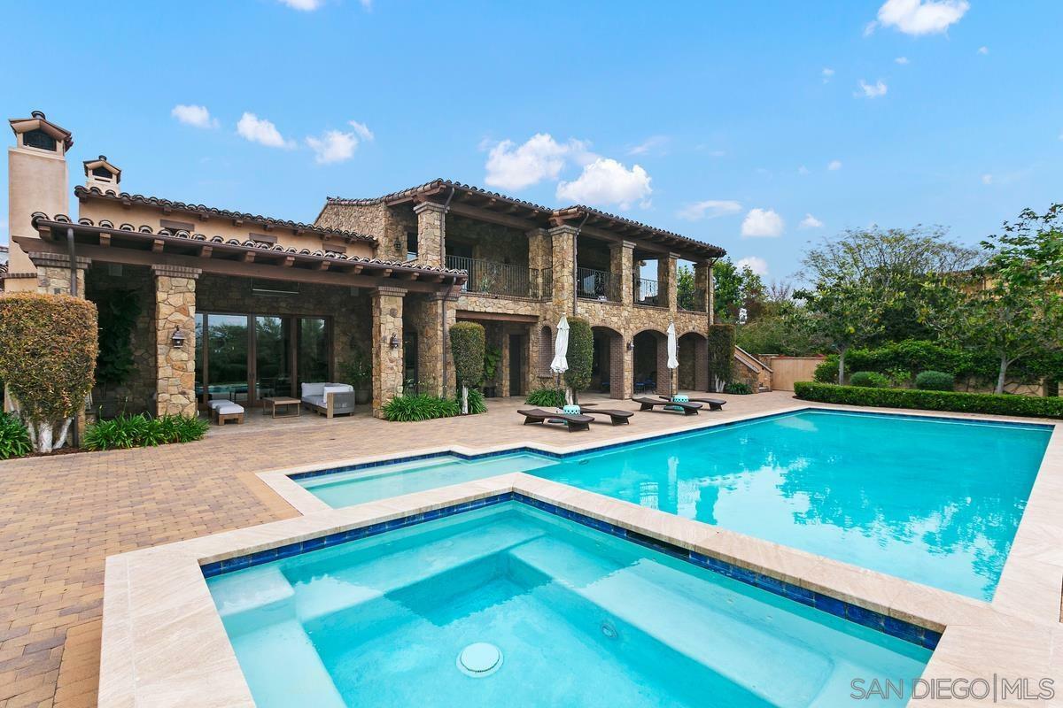 Property Photo: 7808 Santaluz Inlet CA 92127