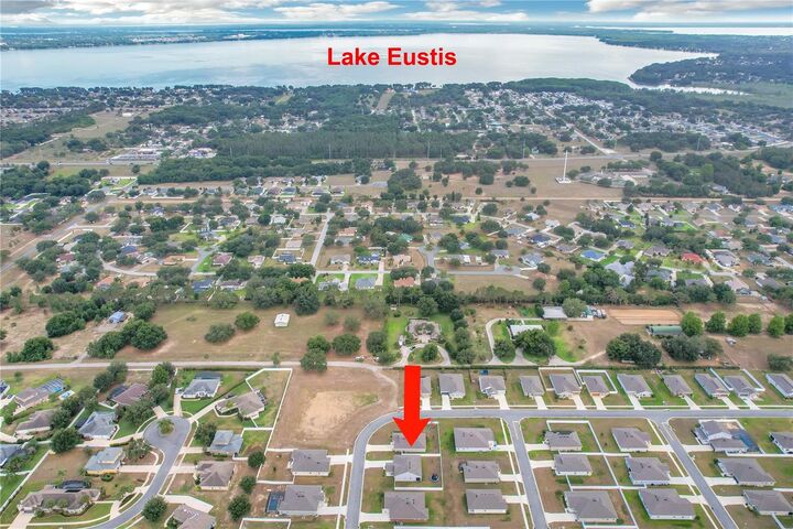 Property Photo:  13328 Lake Yale View Loop  FL 32735 