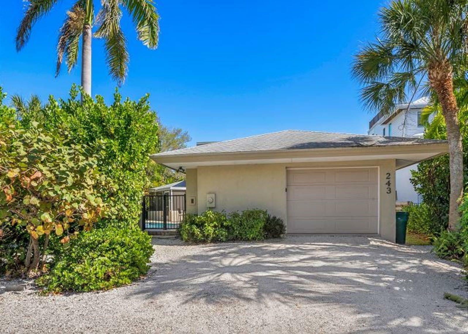 Property Photo: 243 Willow Avenue FL 34216
