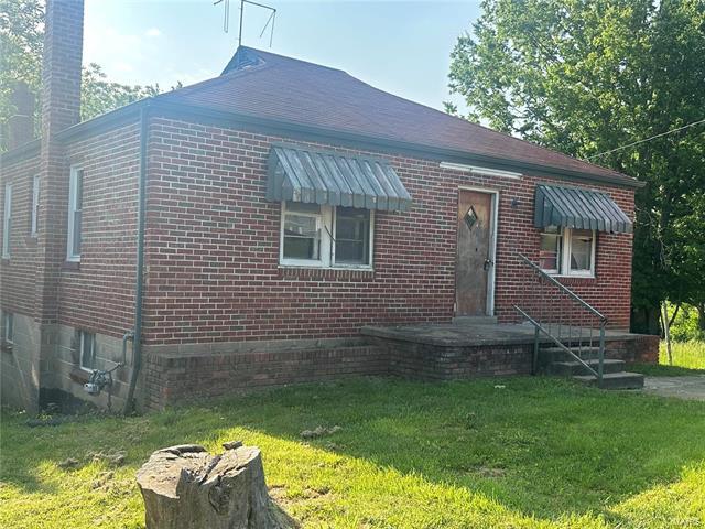 Property Photo: 219 Donnelly Street MO 63020