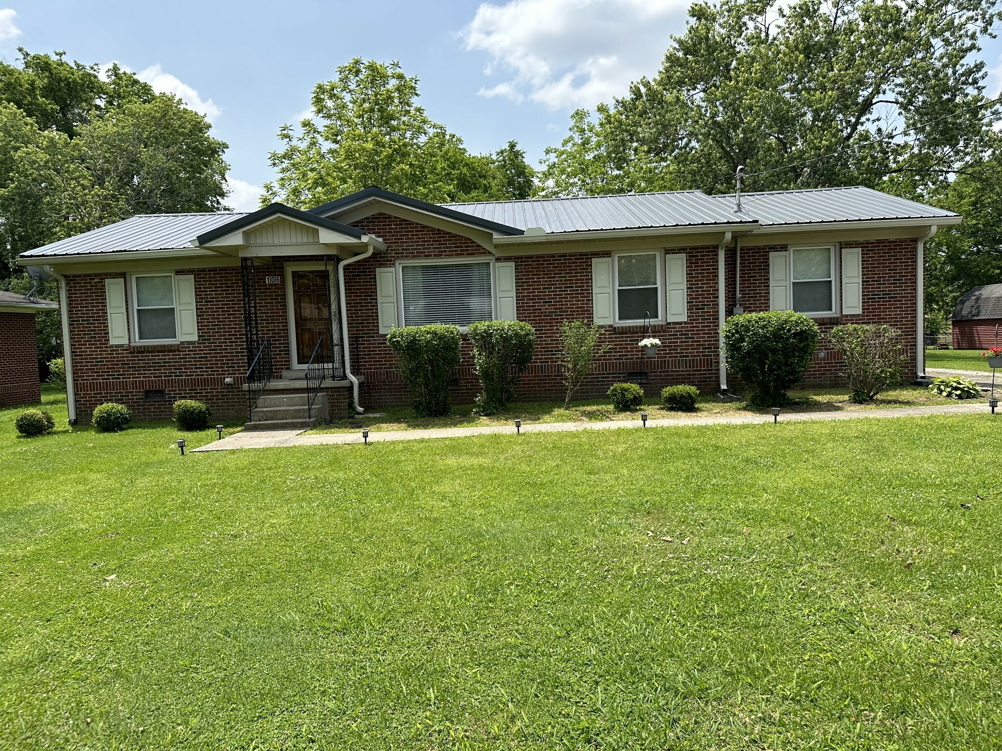 106 Enden Ave  Shelbyville TN 37160 photo