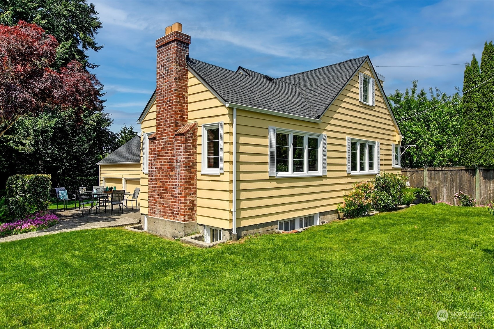 Property Photo:  3706 NE 140th Street  WA 98125 