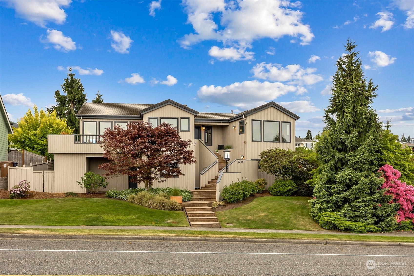 Property Photo:  5410 Norpoint Way NE  WA 98422 