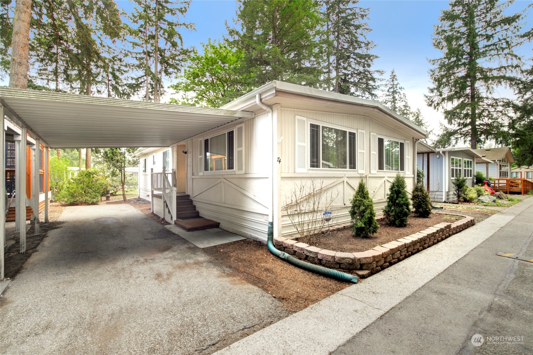 Property Photo:  18425 NE 95th Street 74  WA 98052 