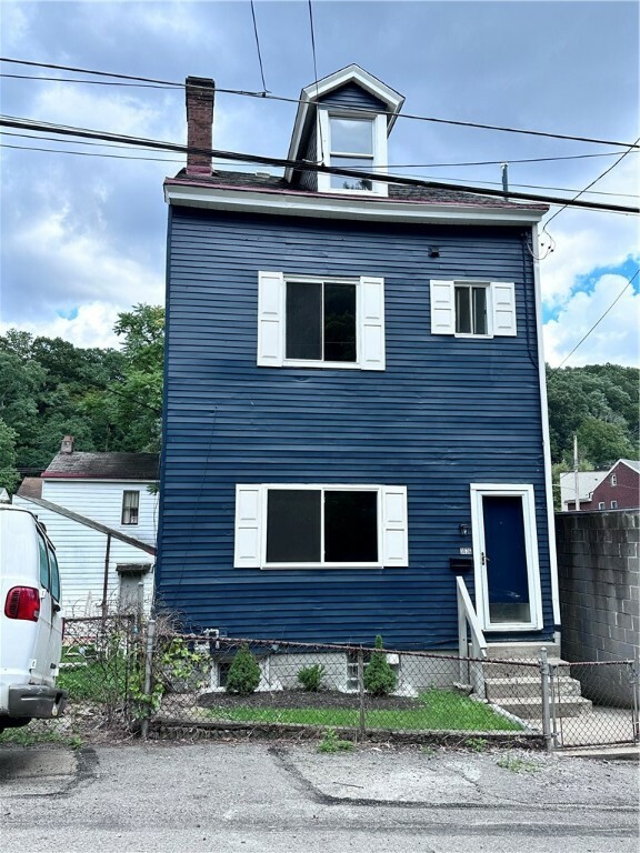 Property Photo:  3036 Wadlow Street  PA 15212 